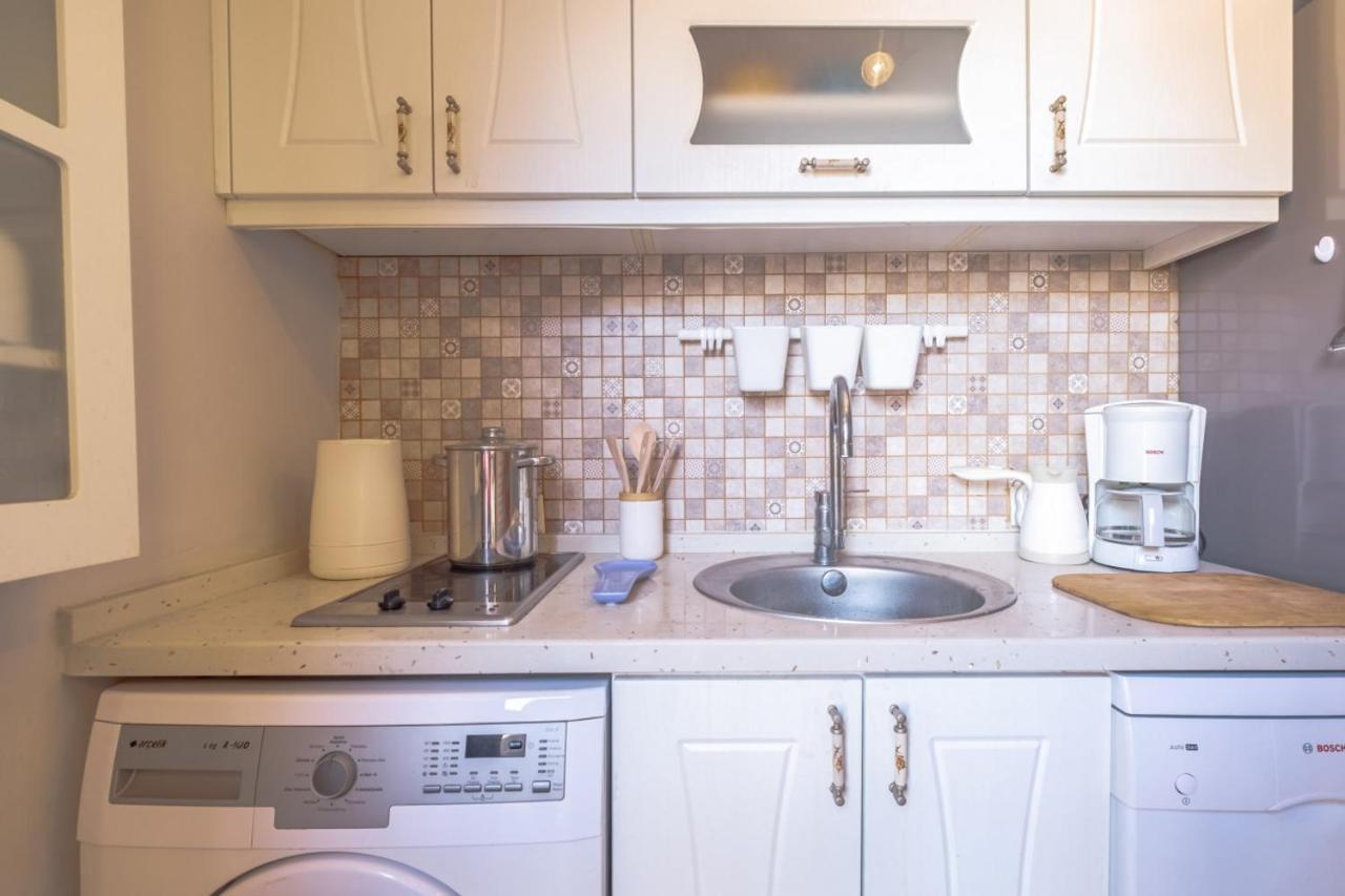 Colorful And Flat With Balcony In Kadikoy Appartement *