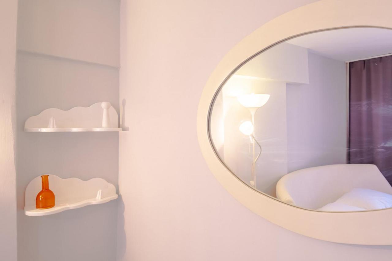 Colorful And Flat With Balcony In Kadikoy Appartement *